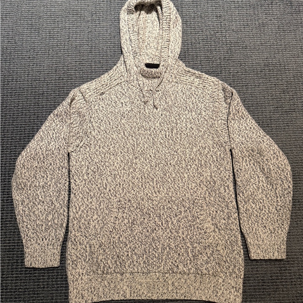 Roots - Snowy Fox Knitted Hoodie (LIMITED EDITION)